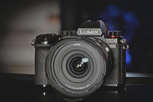 Panasonic Lumix S5/fot. fotoManiaK.pl