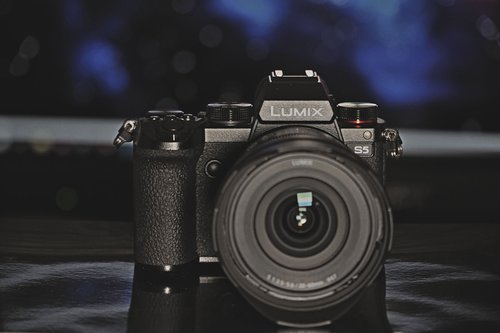 Panasonic Lumix S5/fot. fotoManiaK.pl