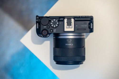 Canon EOS R50 V