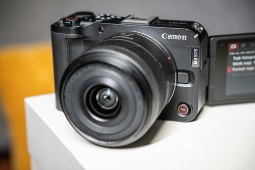 Canon EOS R50 V