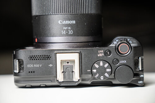 Canon EOS R50 V