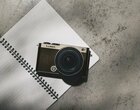 Panasonic LUMIX S9 w kolorze Titanium Gold to styl i duże możliwości
