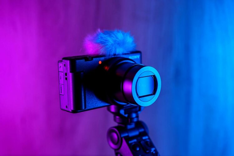 Sony ZV-1 II, czyli druga odsłona aparatu dla vlogerów. Dużo lepszy niż poprzednik? - 